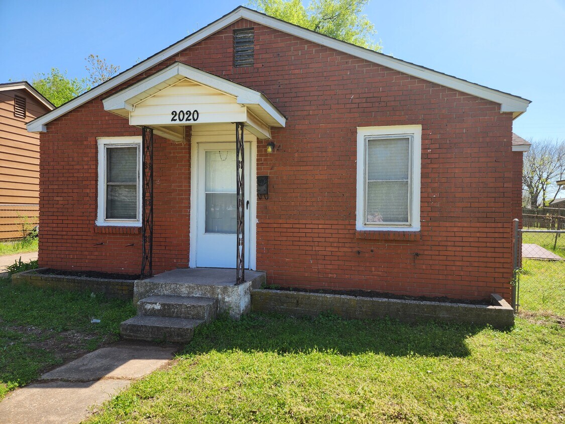 Primary Photo - 2020 NE 16th Terrace