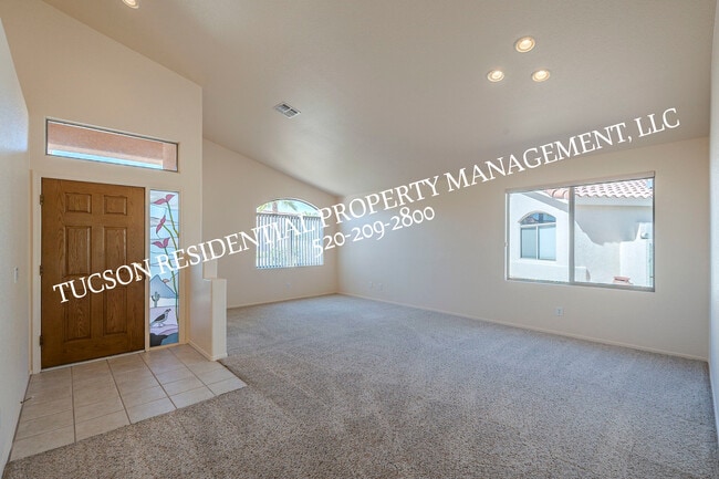 Foto del edificio - 11174 N Sand Pointe Dr