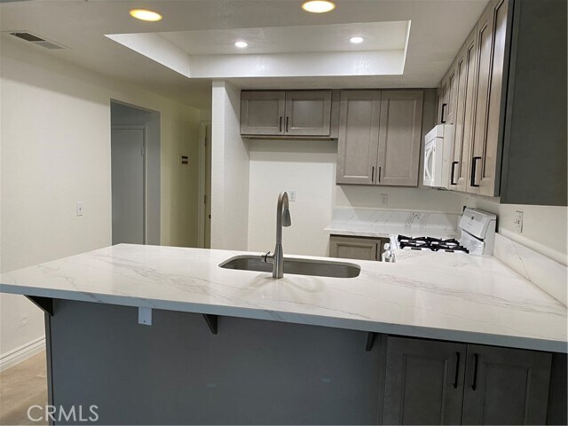 Building Photo - 907 Creekside Dr