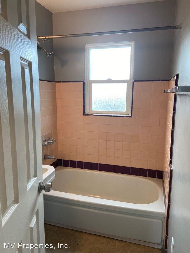 Building Photo - 2 br, 1 bath House - 636 S 45th Street