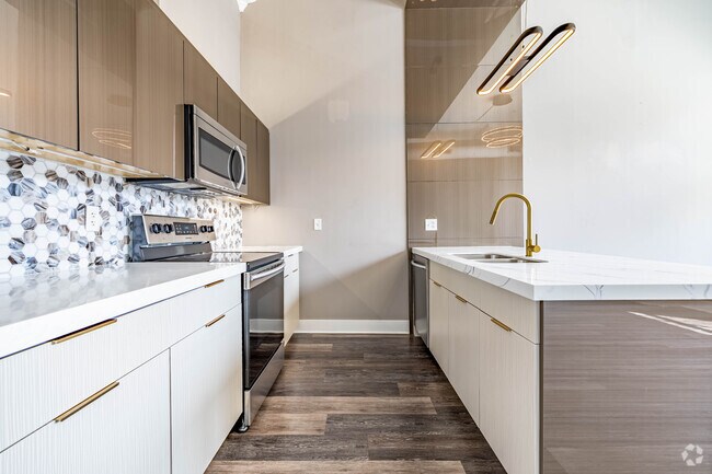 2 habitaciones, 1 baño - 938 pies cuadrados - Cocina - The Huffman at The Fire Blocks District