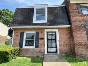 Building Photo - 128 Hickok Cir