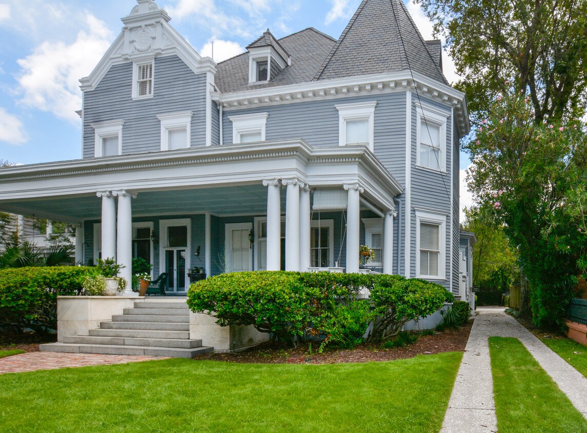 Foto principal - Fully Furnished Carriage House!