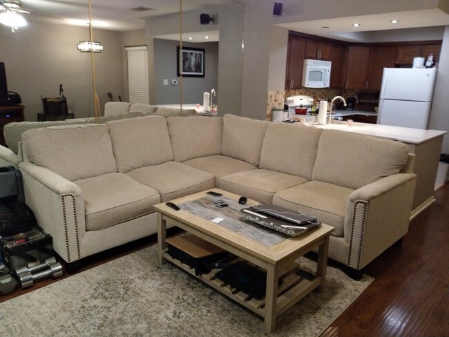 Building Photo - 2311 Balsam Dr