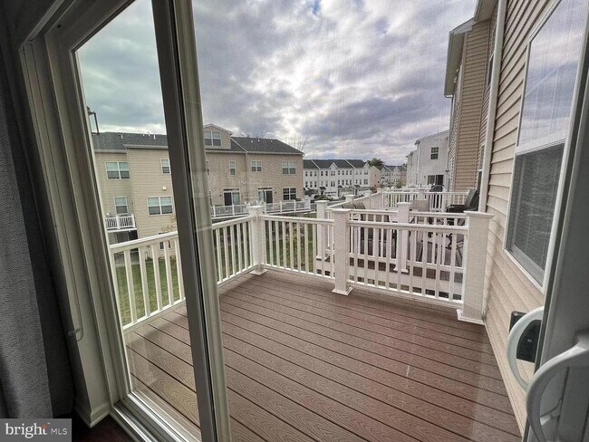 Building Photo - 2224 Evin Dr