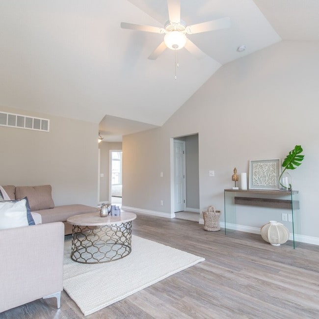 Woodland Hills Villas Apartments Sylvania, OH