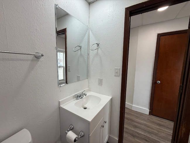 Building Photo - 1330 I St