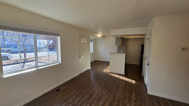 Building Photo - 239 Cheney St