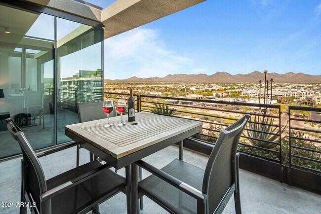 Foto del edificio - 7120 E Kierland Blvd