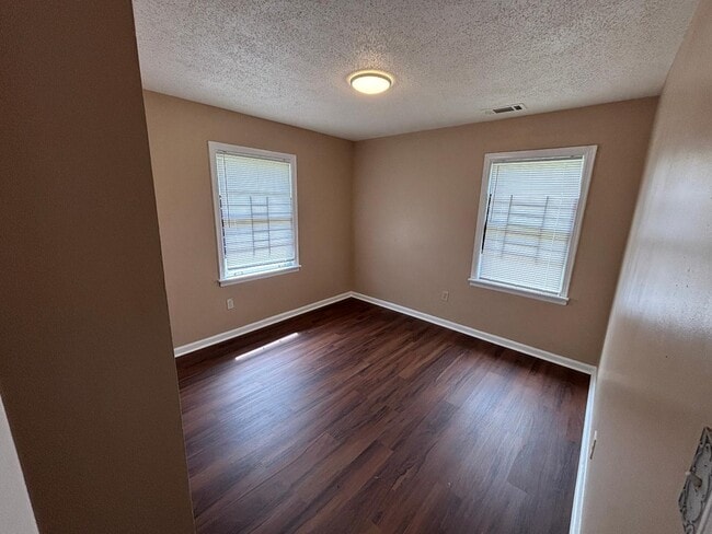 Foto del edificio - 1968 Gayle Ave