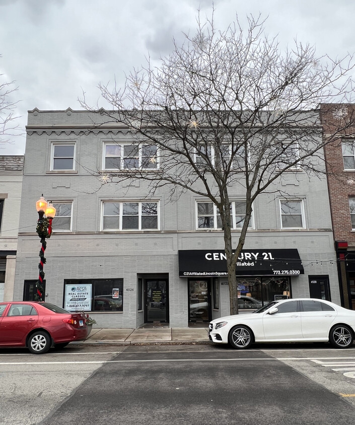 Primary Photo - 4528 N Lincoln Ave