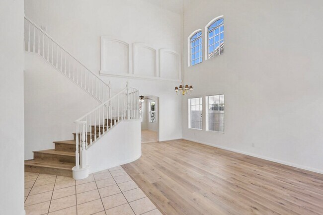 Foto del edificio - Beautiful 4 Bedroom Henderson Home