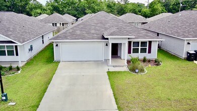 Building Photo - 914 Lovebird Ct