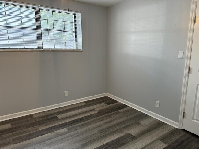 Foto del edificio - 118 Walsh Ln