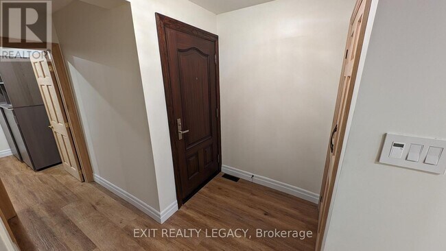 Photo du bâtiment - 69 Cairnside Crescent