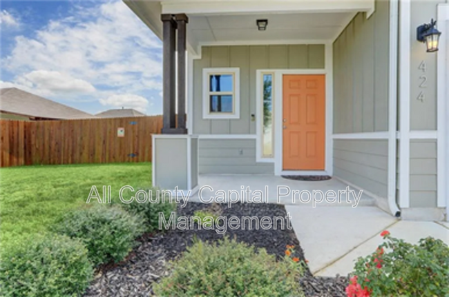 Building Photo - 424 Wapiti Rd