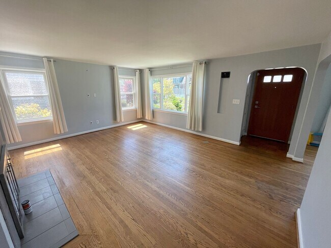 Foto del edificio - 8312 18th Ave NW