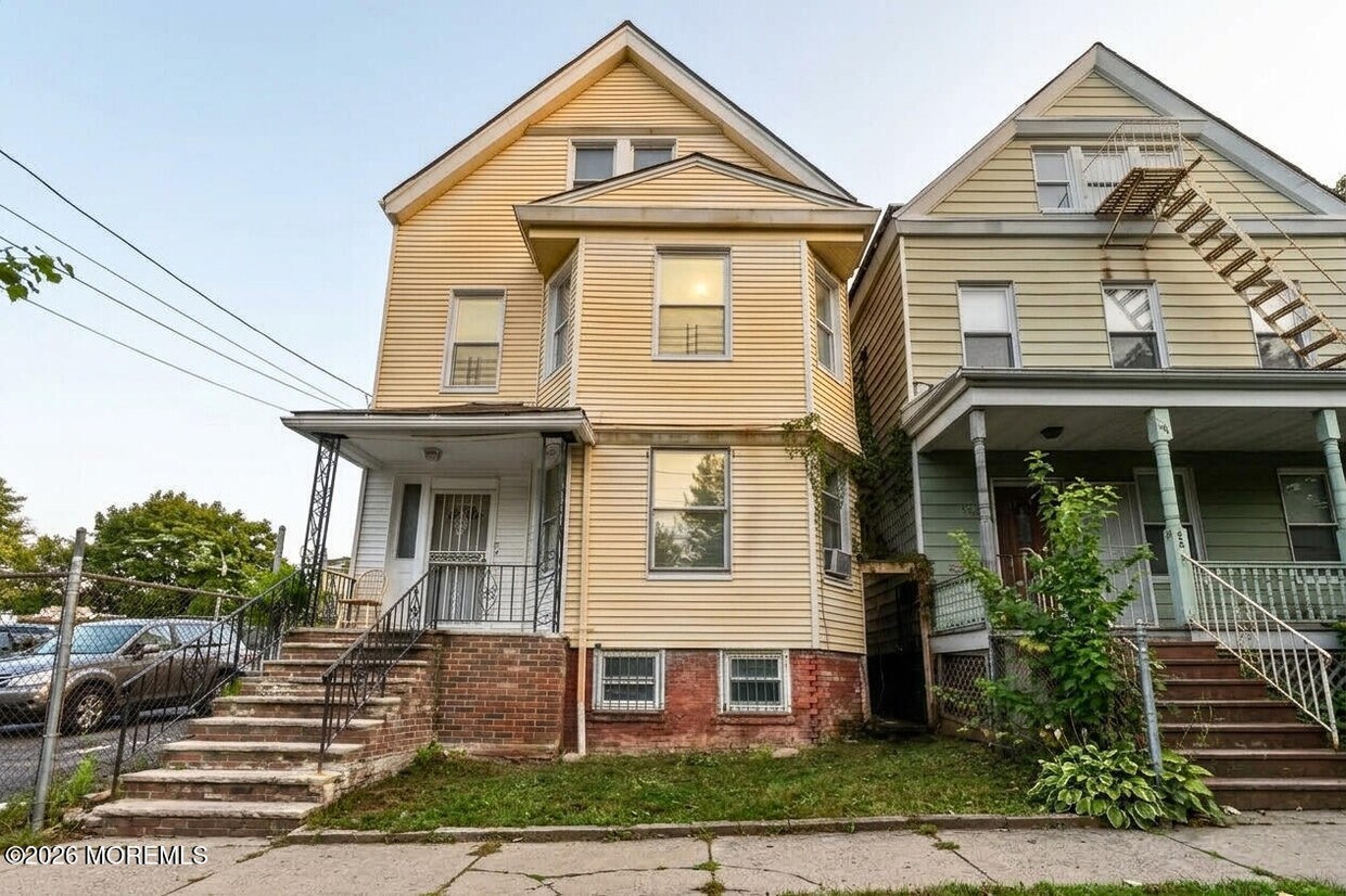 Foto del edificio - 148 Fairmount Ave