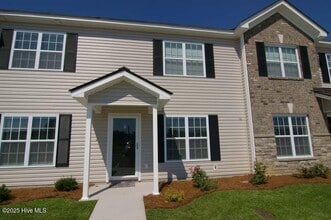 Building Photo - 120 Chandler Dr