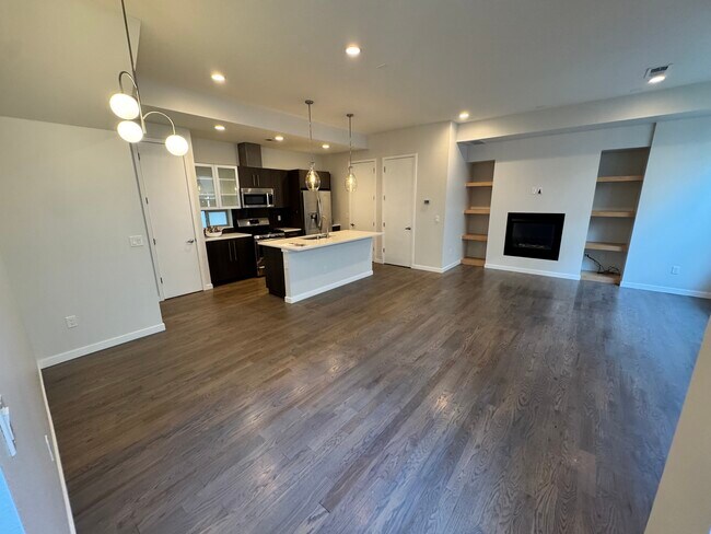 Building Photo - 3632 Navajo St