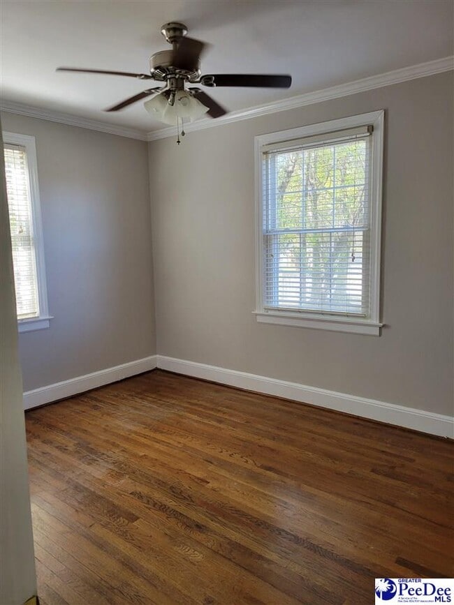 Building Photo - 600-600-4 Warley St