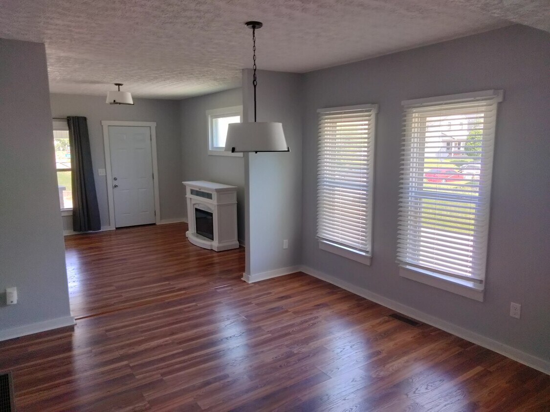 1158 Oakwood Ave, Columbus, OH 43206 Townhome Rentals in Columbus OH