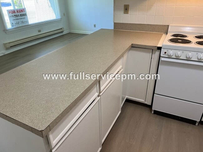 Building Photo - 9101 Corbin Dr