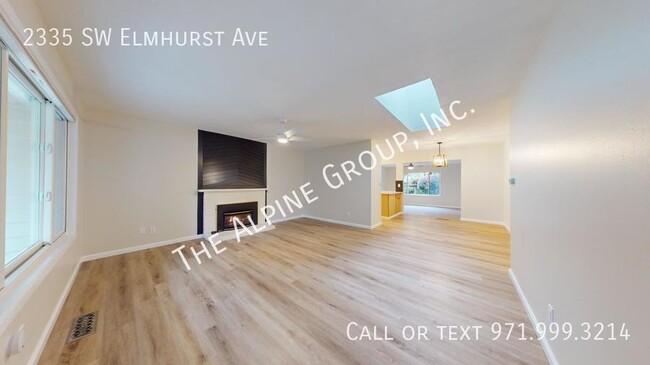 Building Photo - 2335 SW Elmhurst Ave