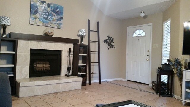 Foto del edificio - 2 Bedroom Coppell Duplex - Large with Bonu...