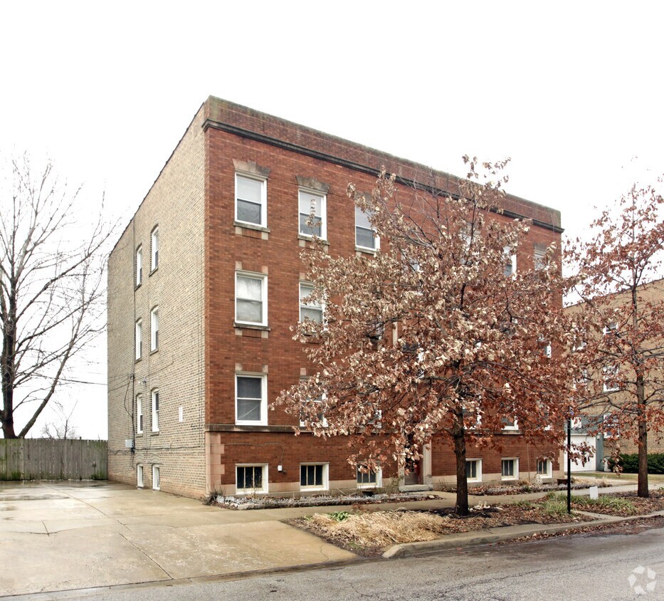 Building Photo - 6114-6116 N Hamilton Ave