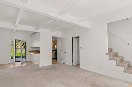 Foto del edificio - 331 Holland Hills Rd