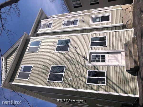 Primary Photo - 3 br, 2 bath Apartment - 129 Warner Ave