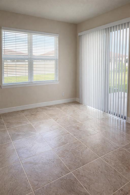 Foto del edificio - 1526 Timber Leaf Rd