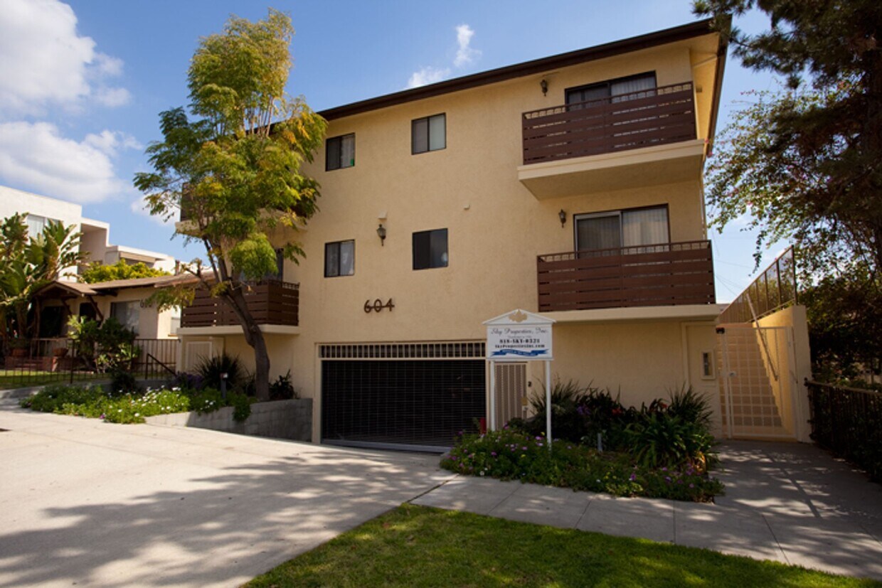 Foto del edificio - 604 E Orange Grove Ave