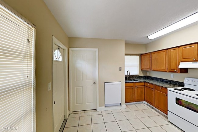 Building Photo - 1451 NW 20th Ct