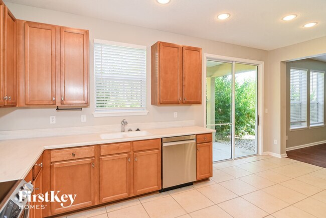Building Photo - 85051 Champlain Dr