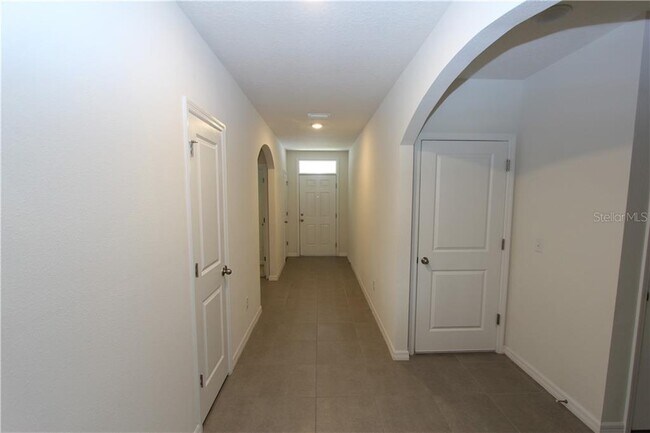 Building Photo - 9764 Pepper Tree Trail