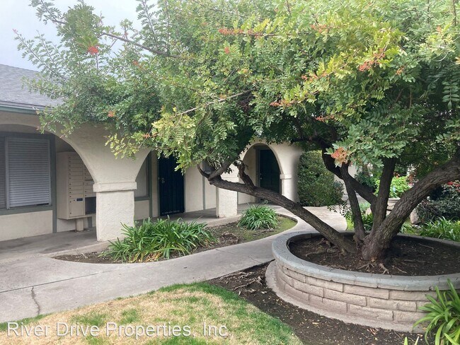 Foto del edificio - 4002 E Dakota Ave