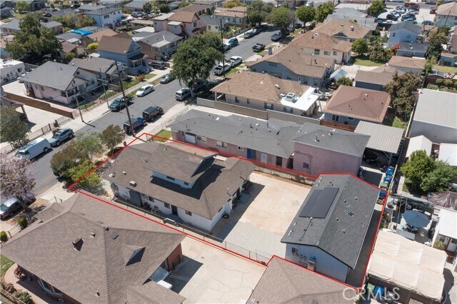 Foto del edificio - 3045 E 5th St