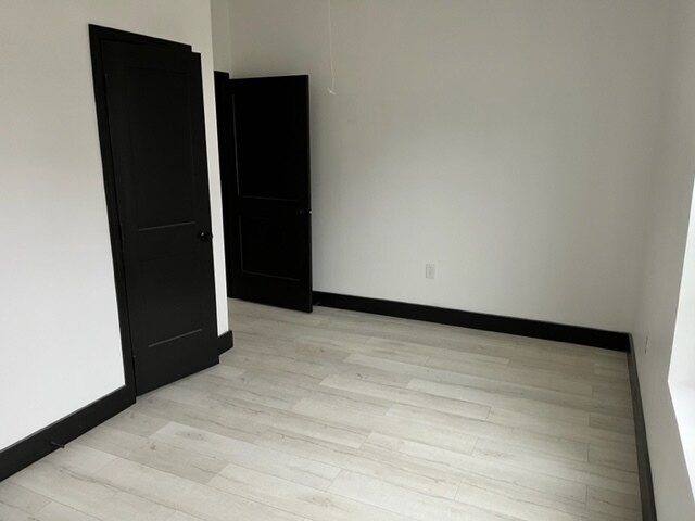 Building Photo - 2415 Parkview Ave