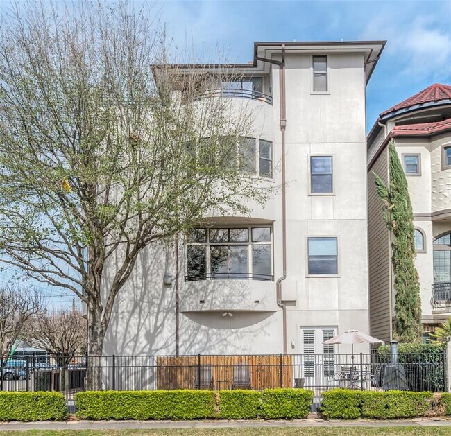 Building Photo - 6525 Durford St