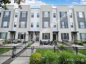 Building Photo - 2325 W Bridge Ave