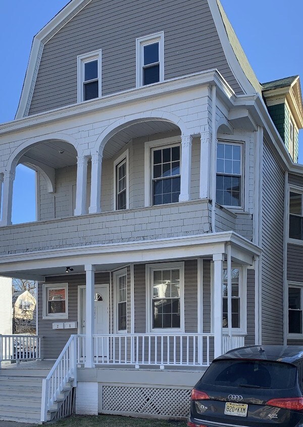 242 S St, East Orange, NJ 07018 Townhome Rentals in East