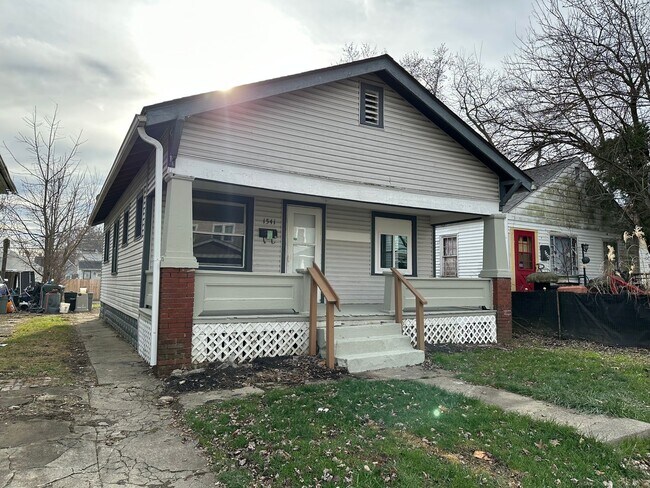 Building Photo - Cozy 2-Bed/1-Bath Haven: Columbus Living