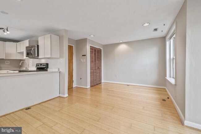 Foto del edificio - 1403 12th St NW
