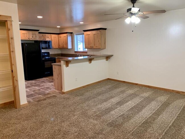 Building Photo - 1021 Enterprise Dr