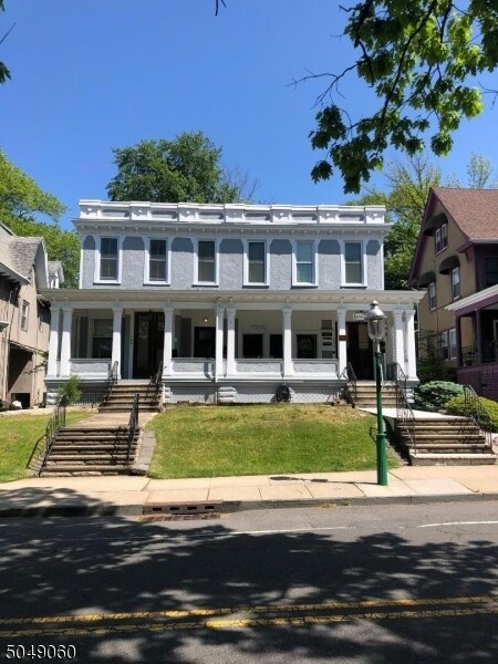 Building Photo - 106 Prospect St
