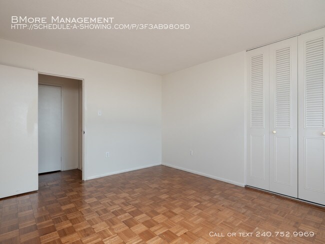 Building Photo - 1 E University Pkwy