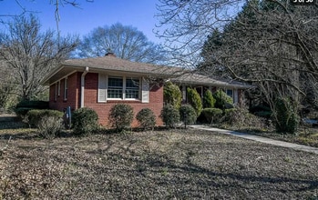 Building Photo - 3021 Old Concord Rd SE