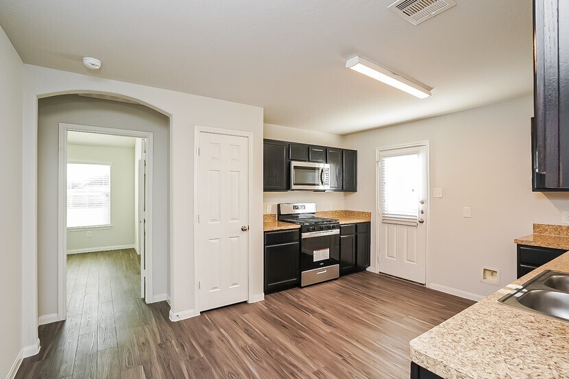 Foto del edificio - 2622 Needles Throw Ln